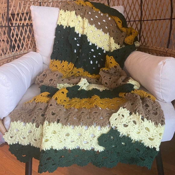 Handmade Afghan grandma crochet knit blanket throw fall - Picture 4 of 10